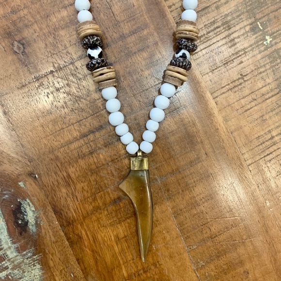 Antler Tine Necklace - Picture 2 of 6